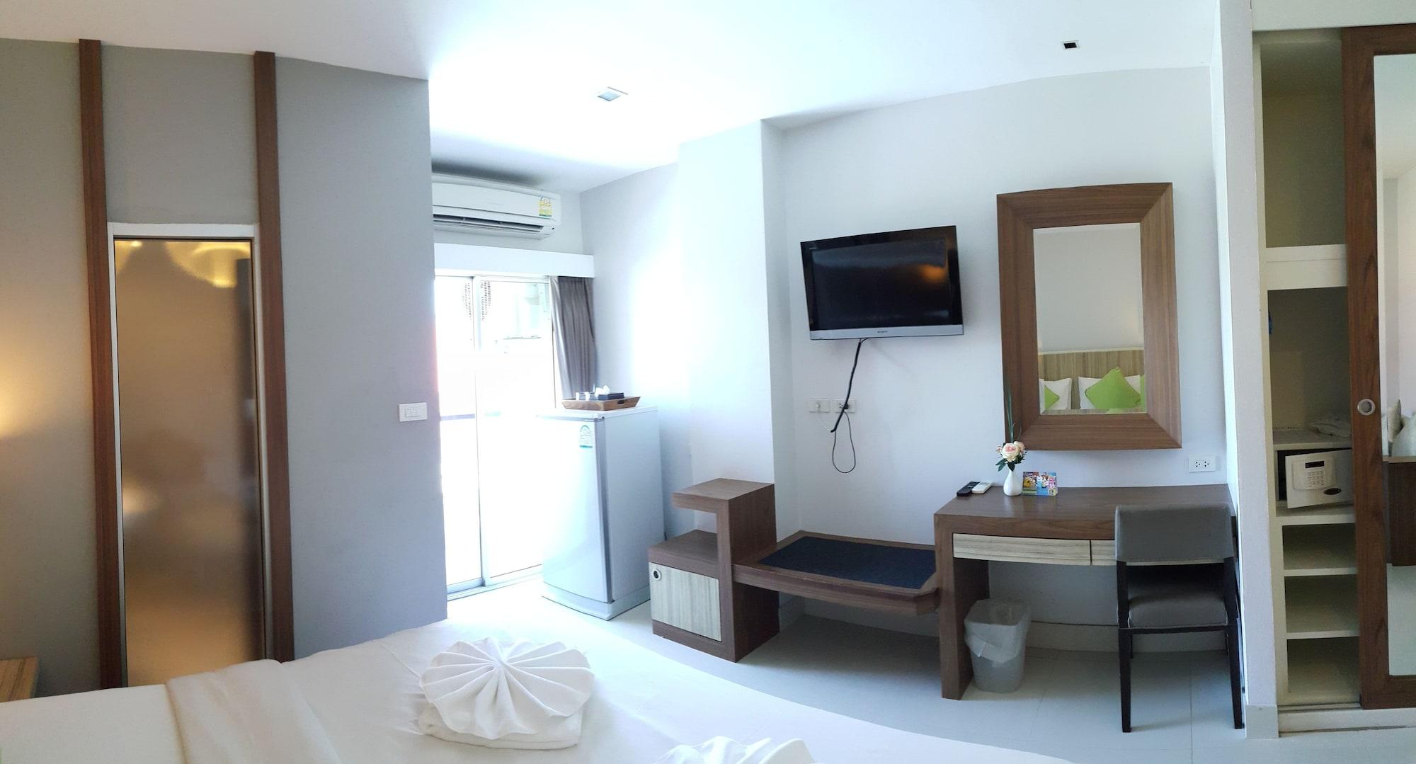 April Suites Pattaya Exterior photo